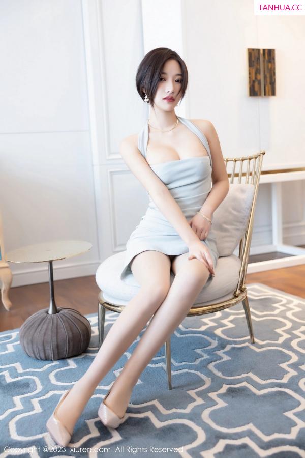   [XiuRen]高清写真图 2023.04.26 No.6642 妙可可Cheese 清纯美腿第14张图片
